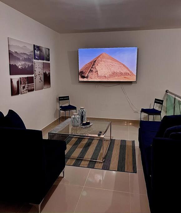 شقة Outstanding Pent House W/Jacuzzi سانتياغو دي لوس كاباليروس المظهر الخارجي الصورة