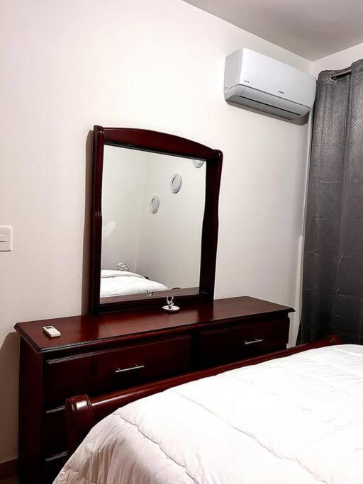 شقة Outstanding Pent House W/Jacuzzi سانتياغو دي لوس كاباليروس المظهر الخارجي الصورة