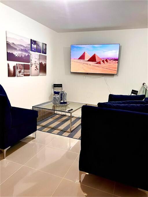 شقة Outstanding Pent House W/Jacuzzi سانتياغو دي لوس كاباليروس المظهر الخارجي الصورة