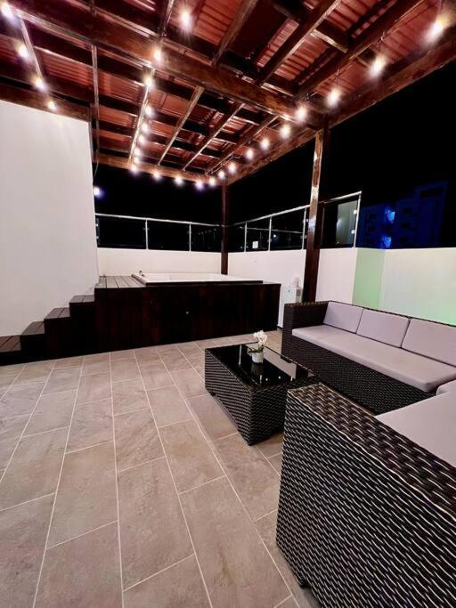 شقة Outstanding Pent House W/Jacuzzi سانتياغو دي لوس كاباليروس المظهر الخارجي الصورة